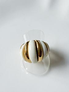 Bague Cricri beige doré de la capsule de Cricri