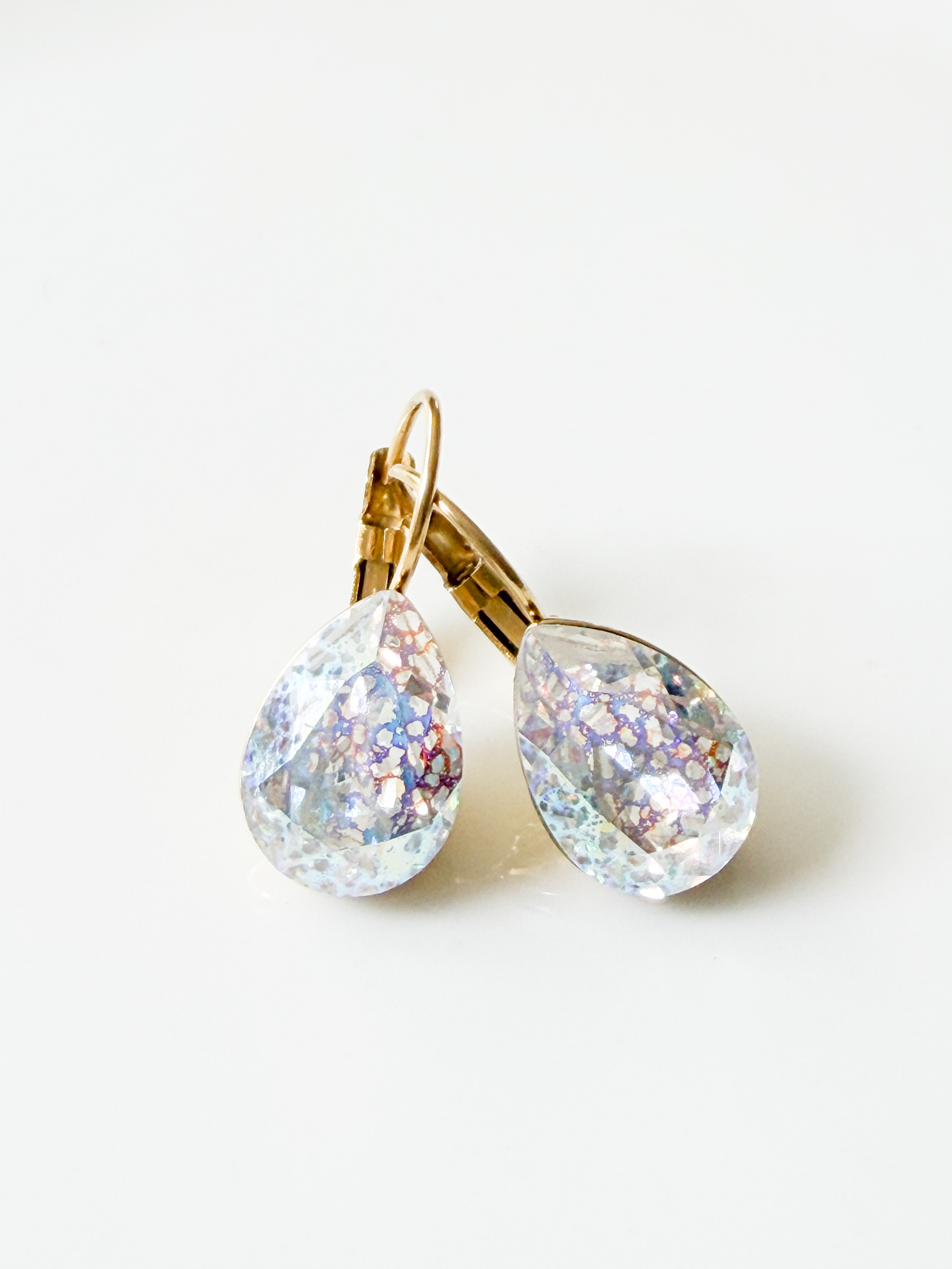 Boucles cristal goutte blanc tâcheté doré