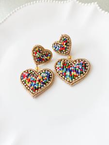 Boucles perles brodées coeur multi