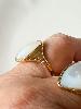 Bague Carré blanc nacré doré