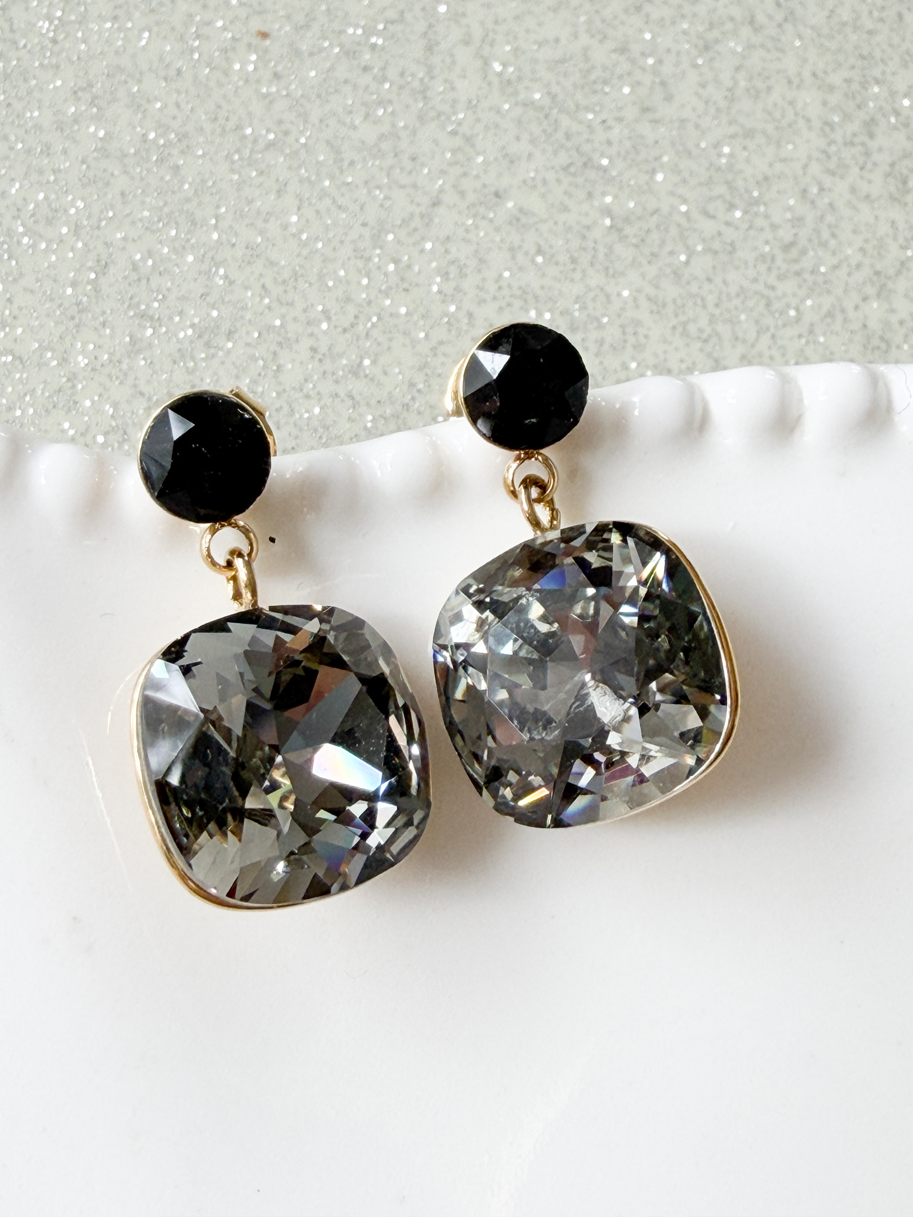 Boucles cristal délicate noir gris doré