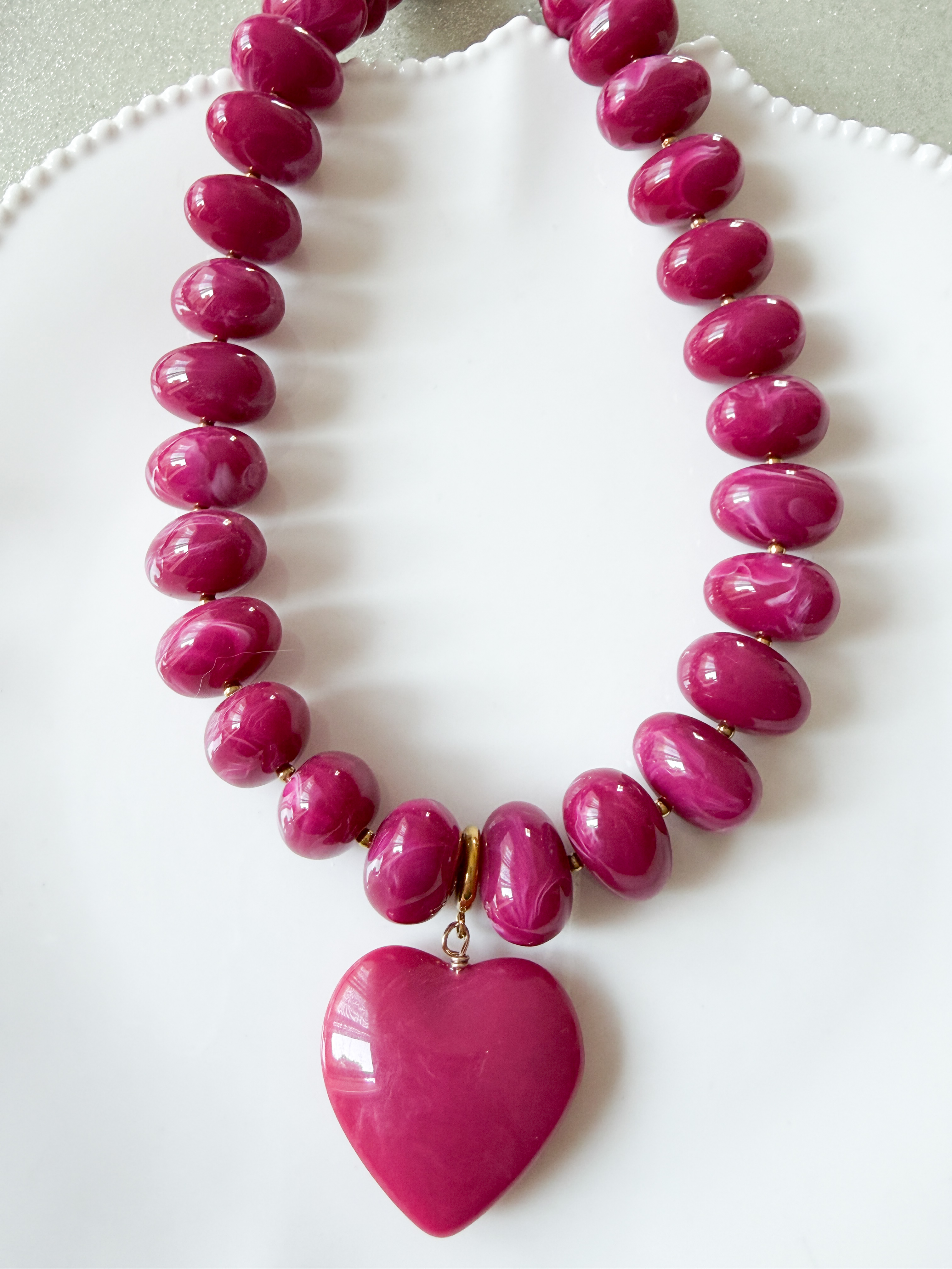 Collier perles coeur lie de vin