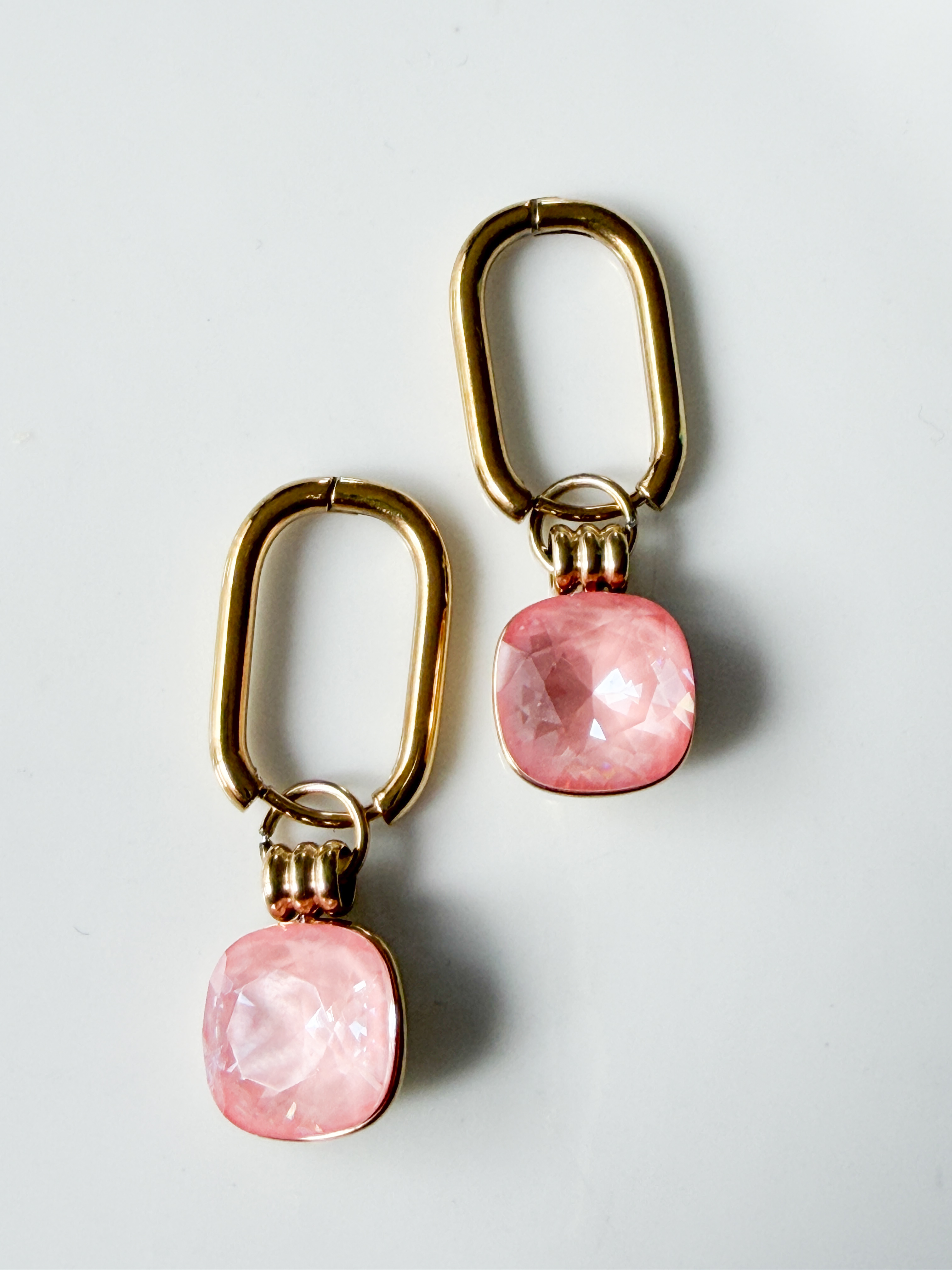 Boucles cristal créoles rectangle rose doré