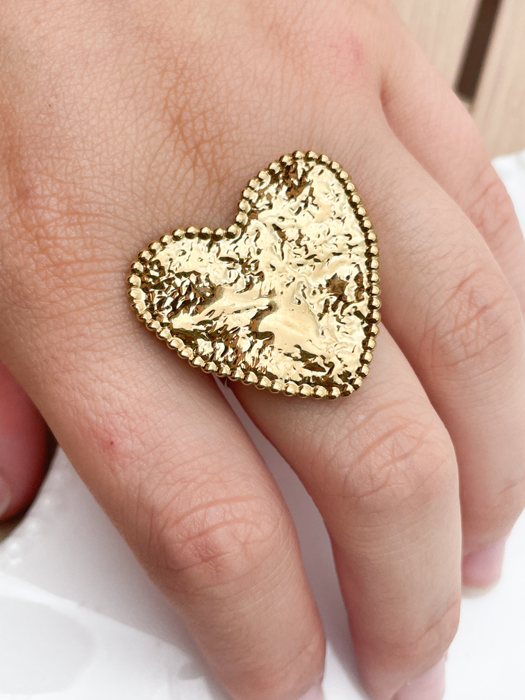Bague coeur gravé doré