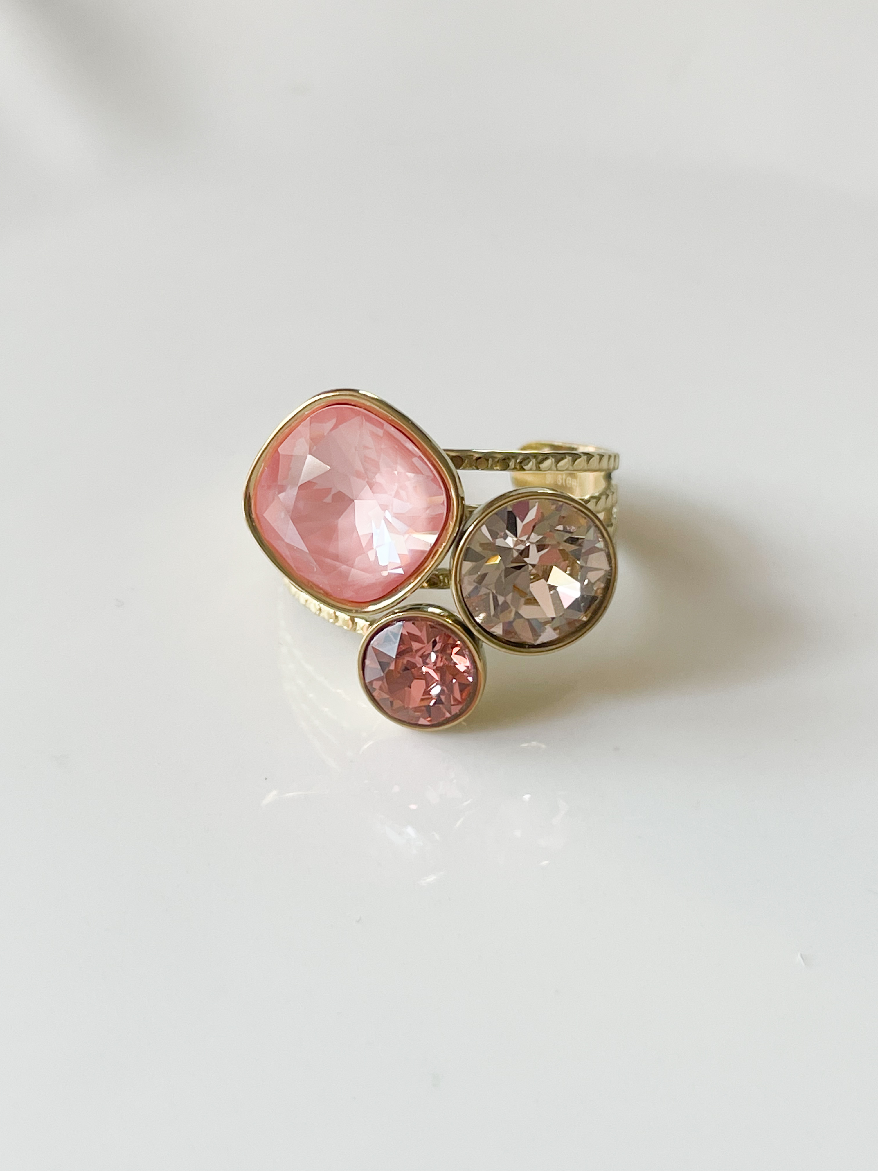 Bague Cristal rose clair doré