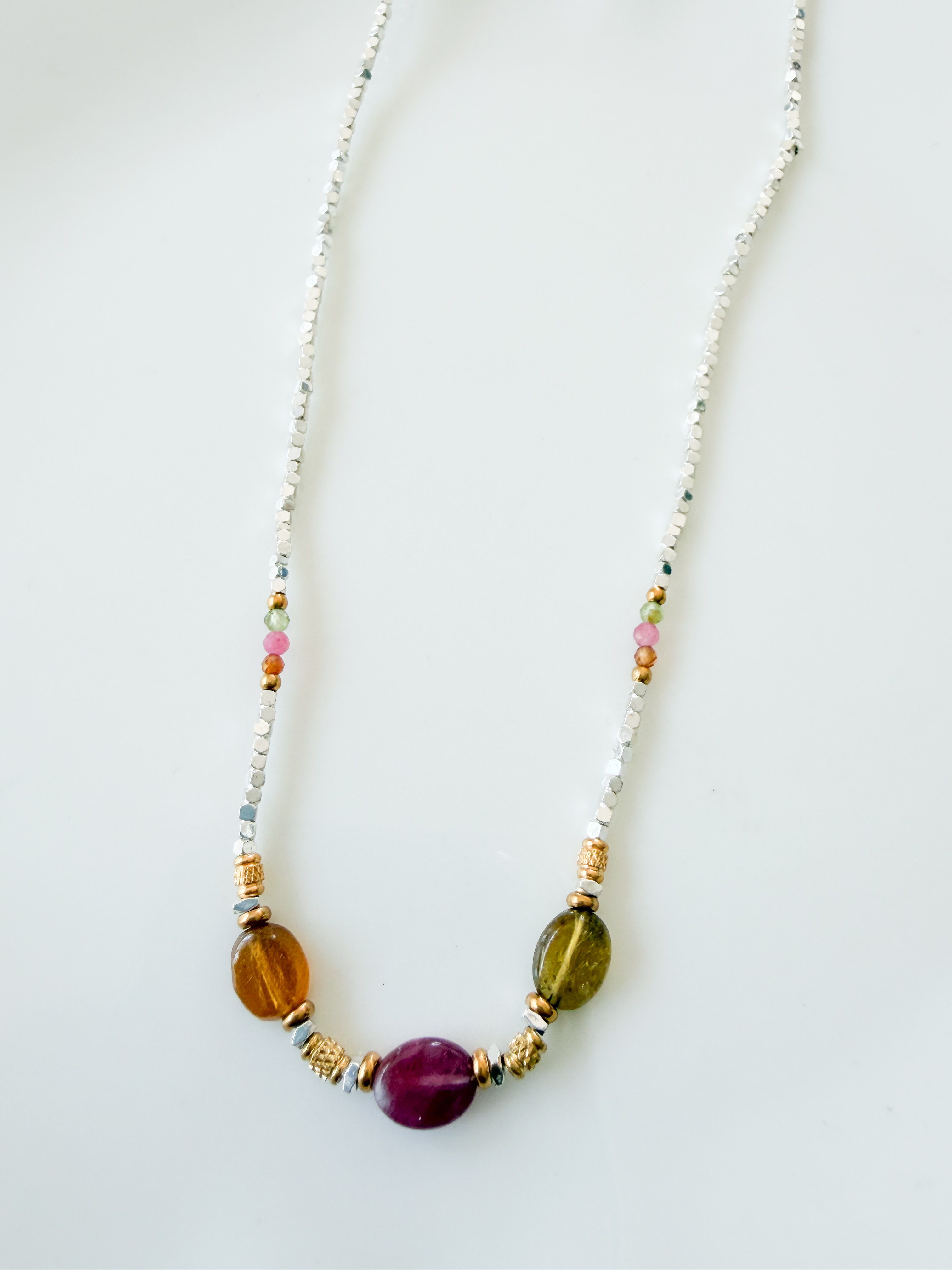 Collier Iris doré argenté
