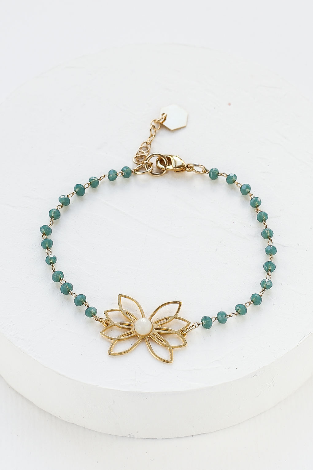 bracelet Lotus vert fonçé doré de Shlomit Ofir