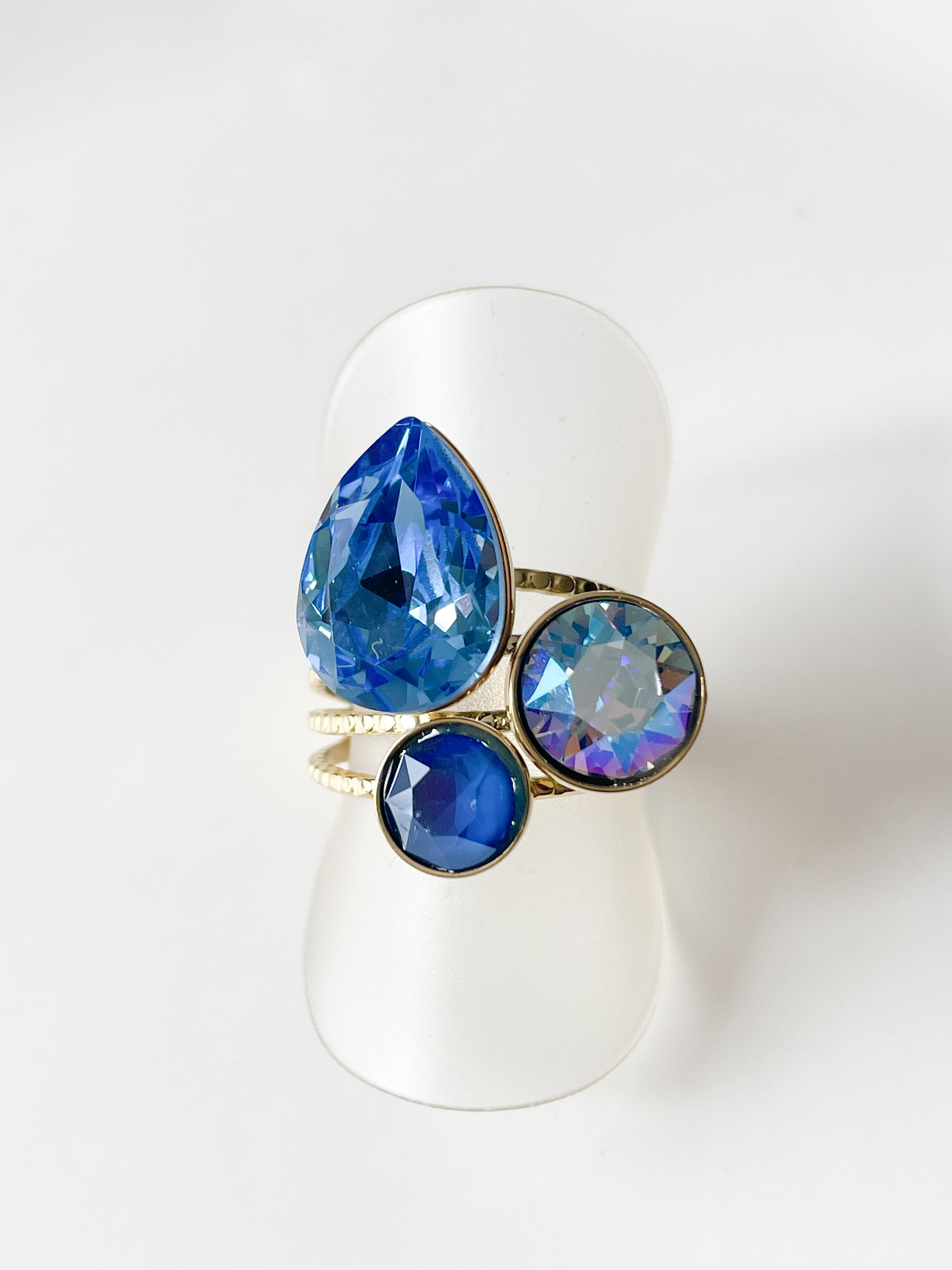 Bague cristal goutte bleu doré