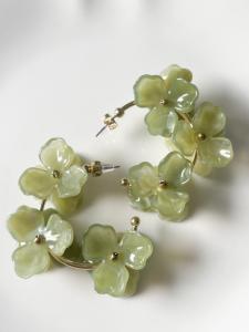 Boucles créoles fleurs vert doré