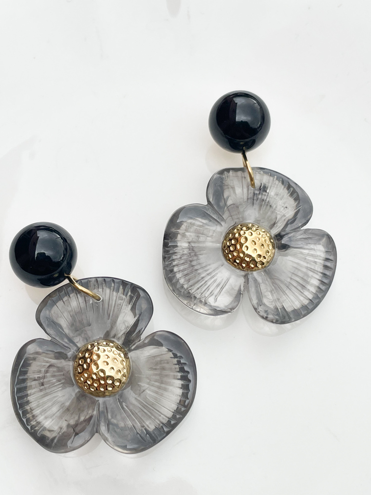 Boucles fleurs pensée gris doré