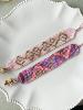 bracelet brodé rose