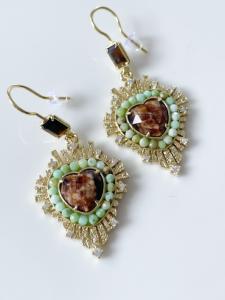 Boucles pierres coeur ex voto vert doré