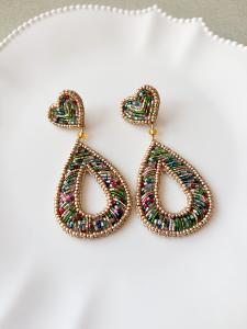 Boucles perles brodées love multi