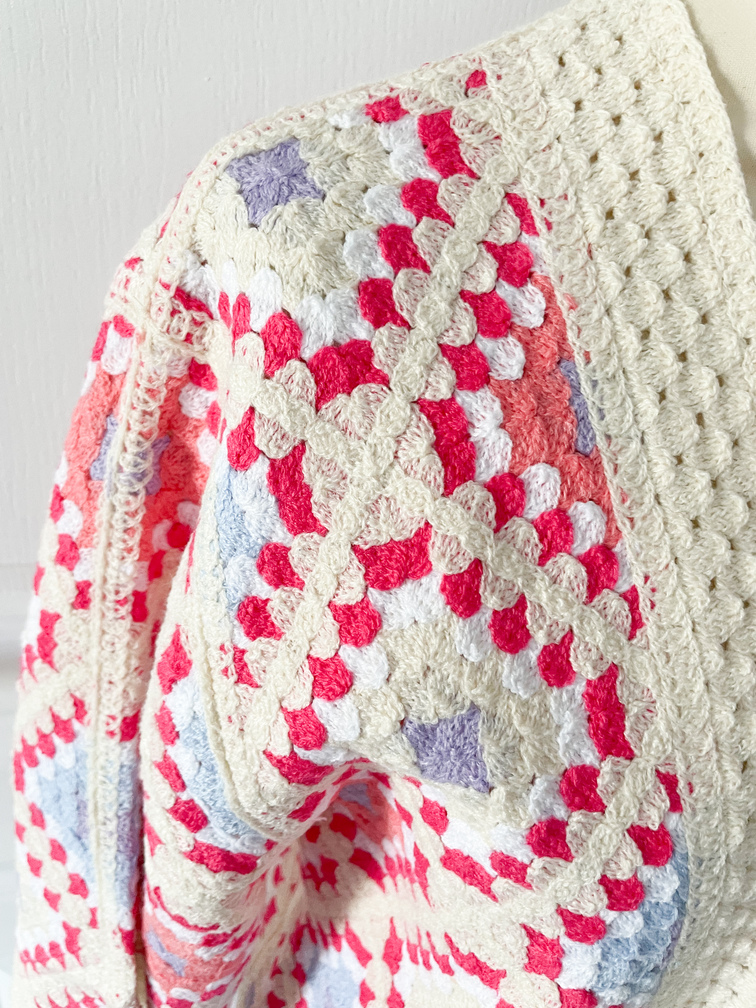 gilet crochet rose fonçé