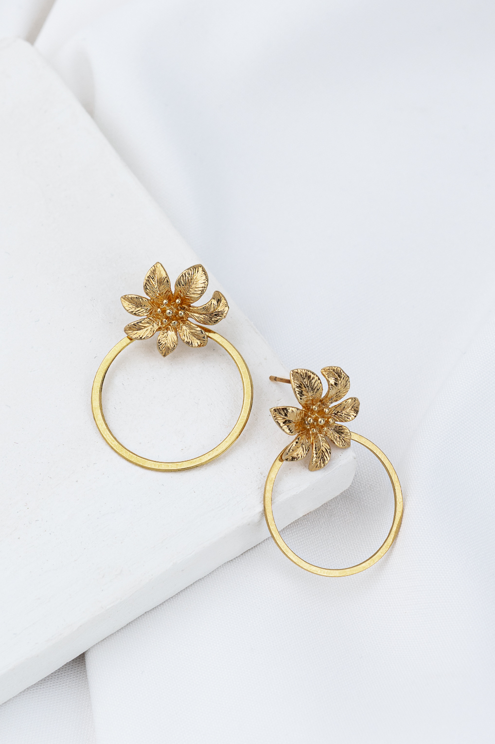 boucles Hélèna doré de Shlomit Ofir