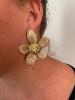 boucles Mina fleur beige doré