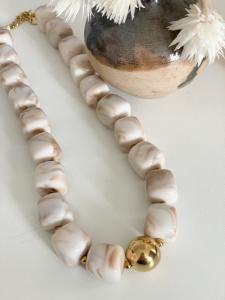 Collier perles crème doré