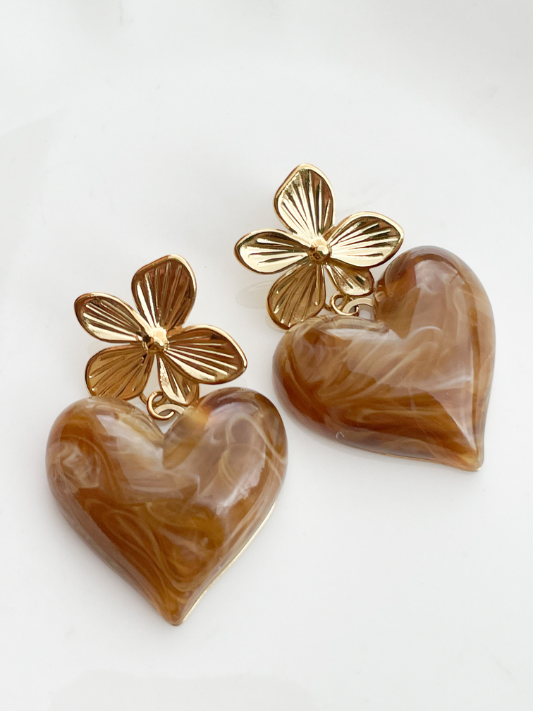 Boucles fleurs coeur marron doré
