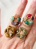 Bague fleur pierres pop doré