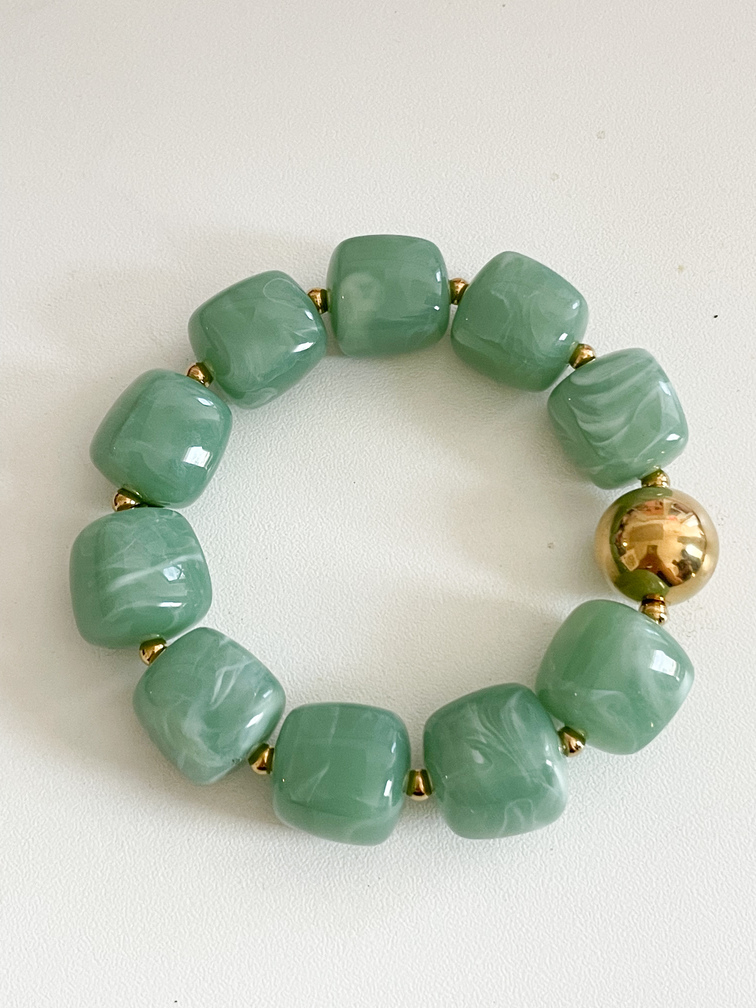Bracelet perles vert 2 doré