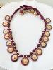 Collier médailles coeurs prune doré