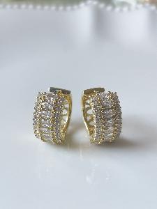 boucles Ambre strass blancs doré
