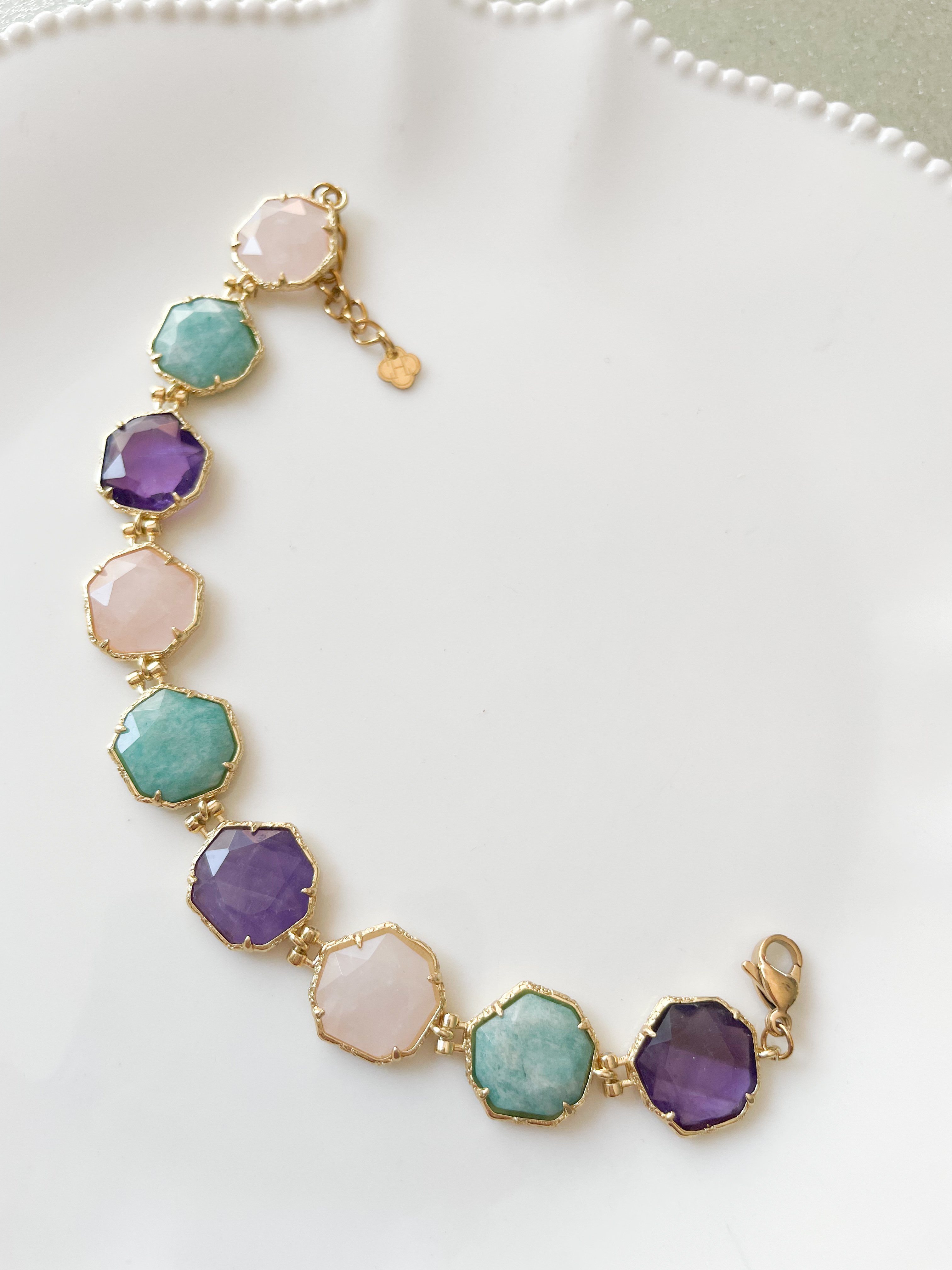 Bracelet pierres fleurs rose violet turquoise doré