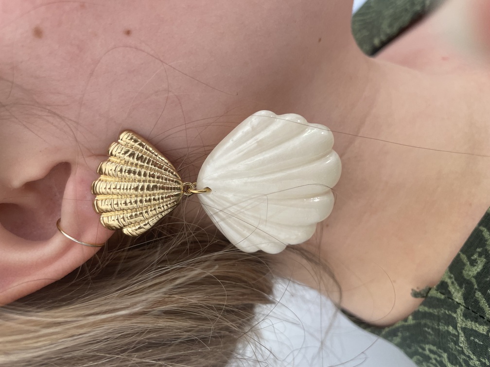 boucles coquillage beige doré