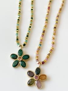 Collier fleur pierre vert doré