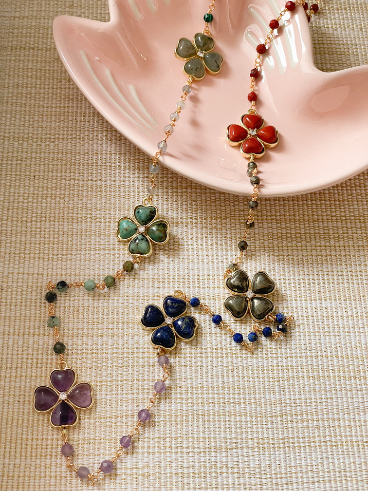 Collier sautoir pierres multicolore doré