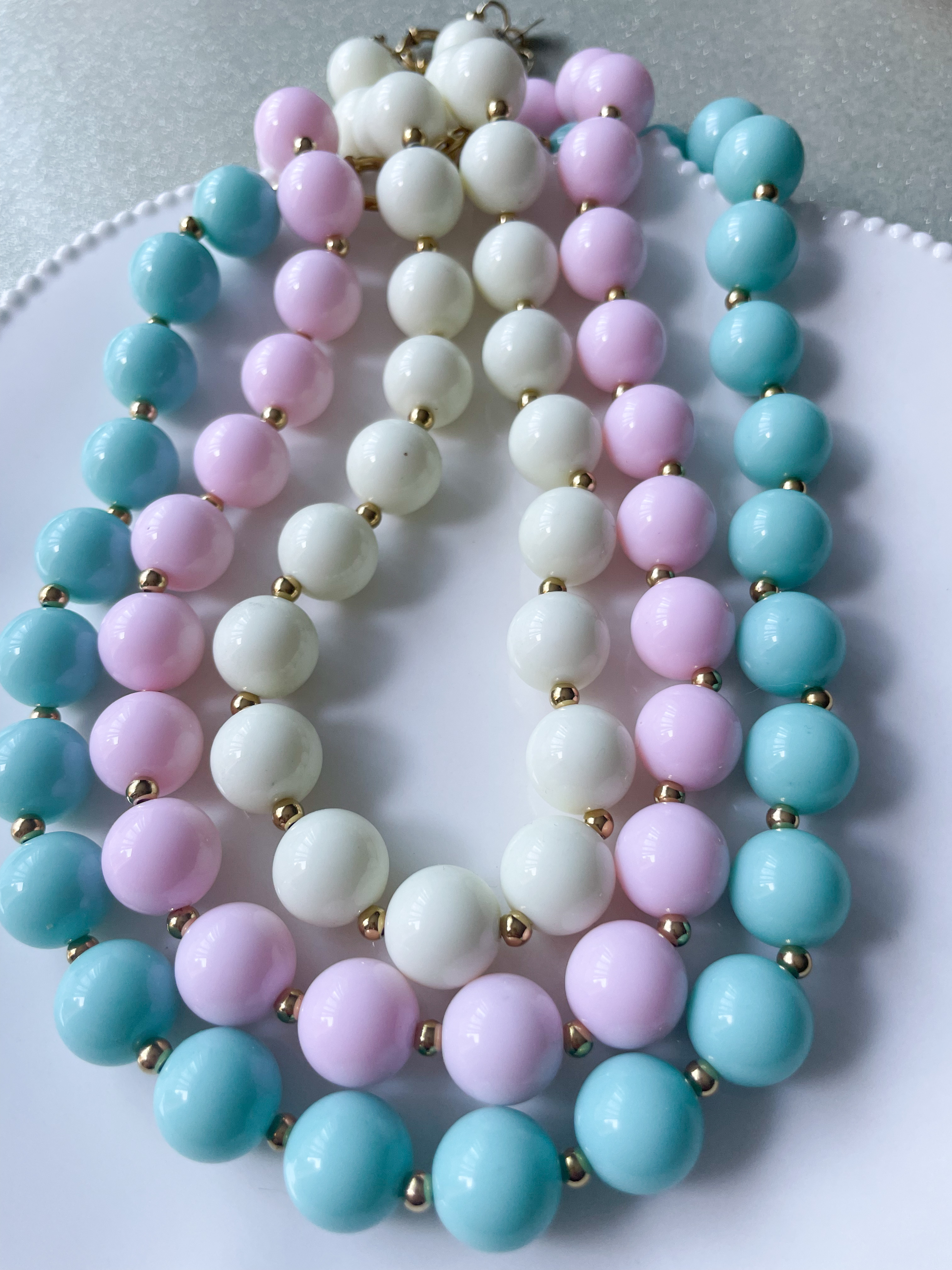 Collier perles crème doré