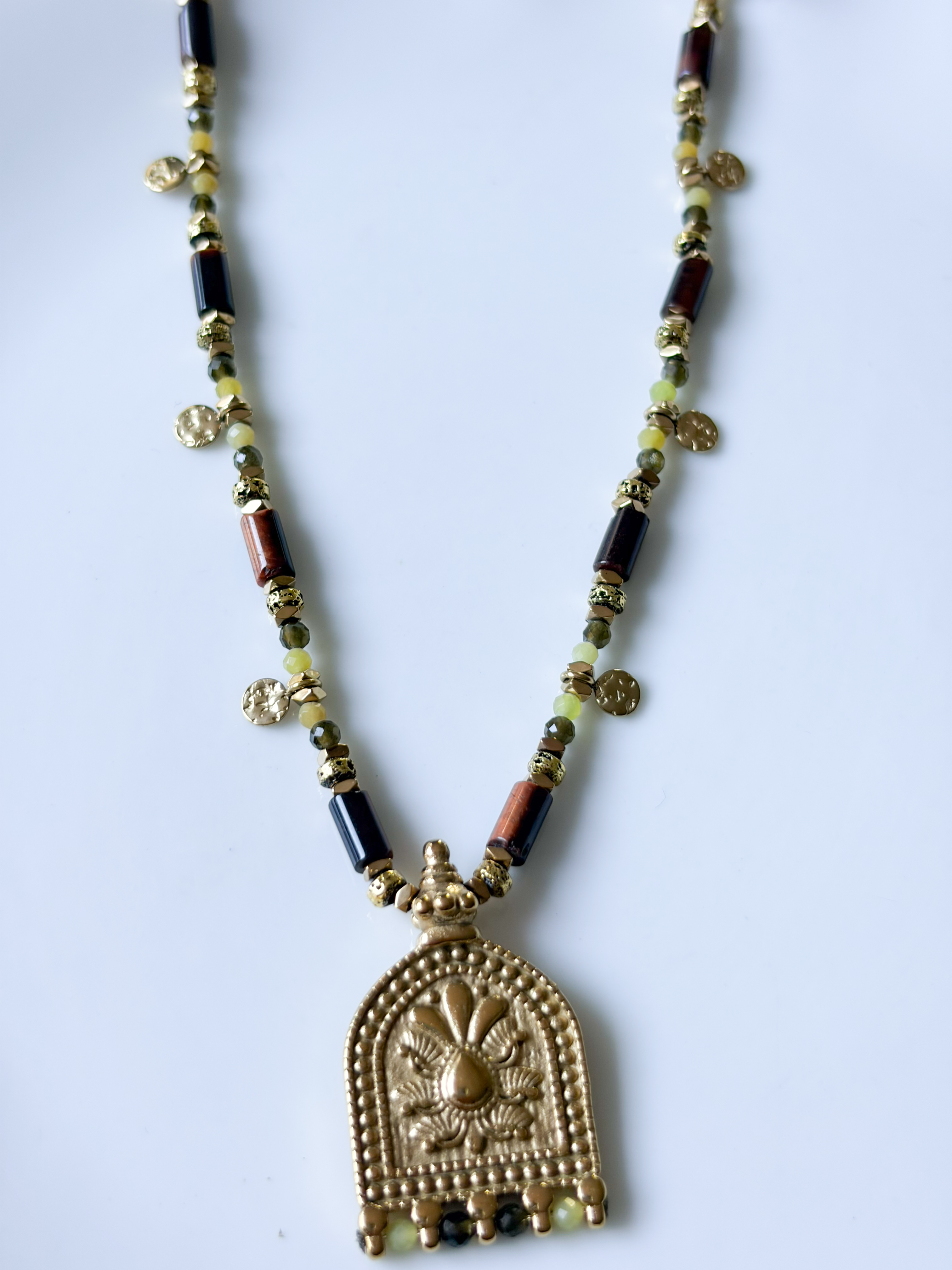 Collier pierres Talisman doré