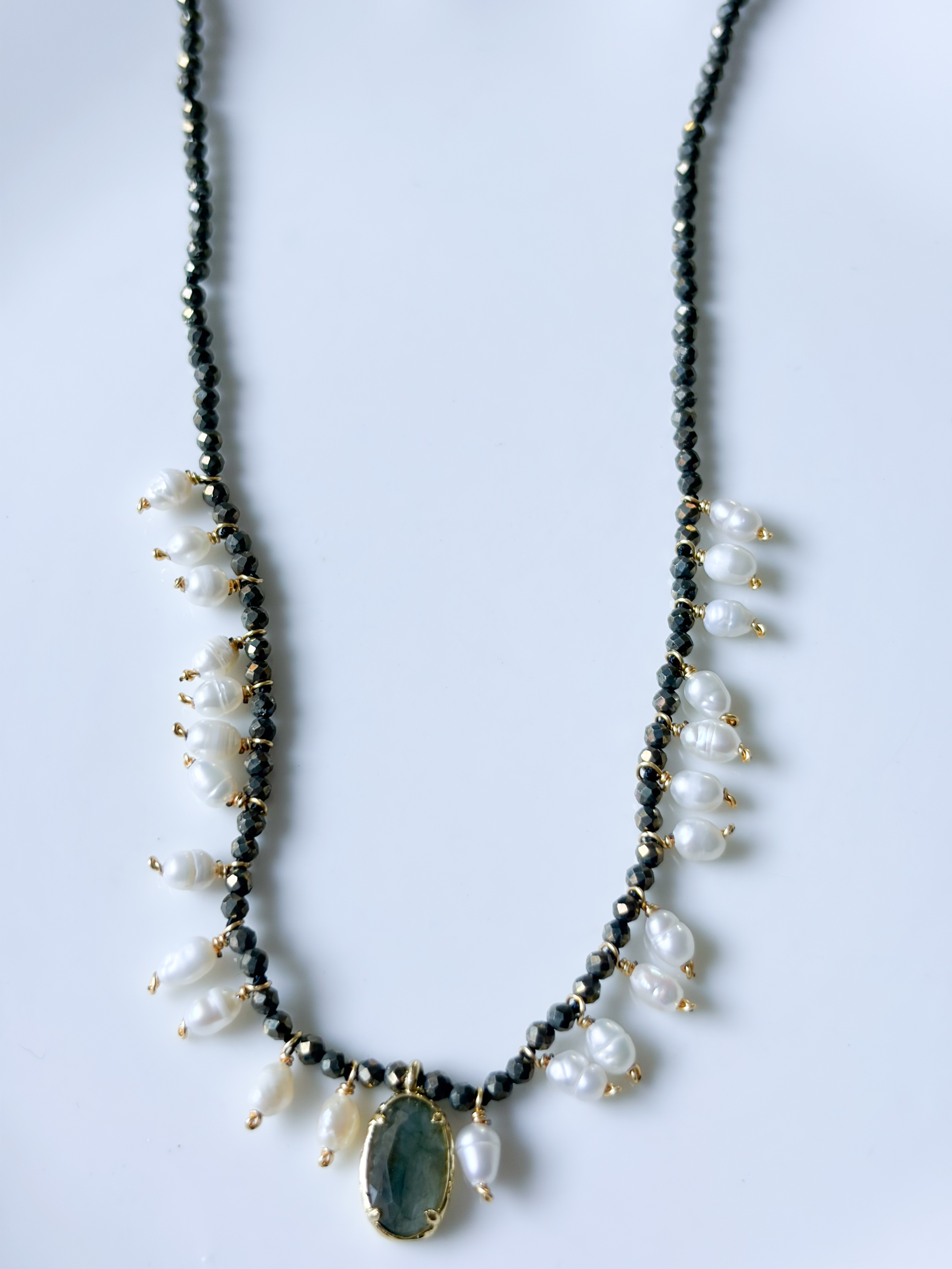 Collier pierres Randy gris doré