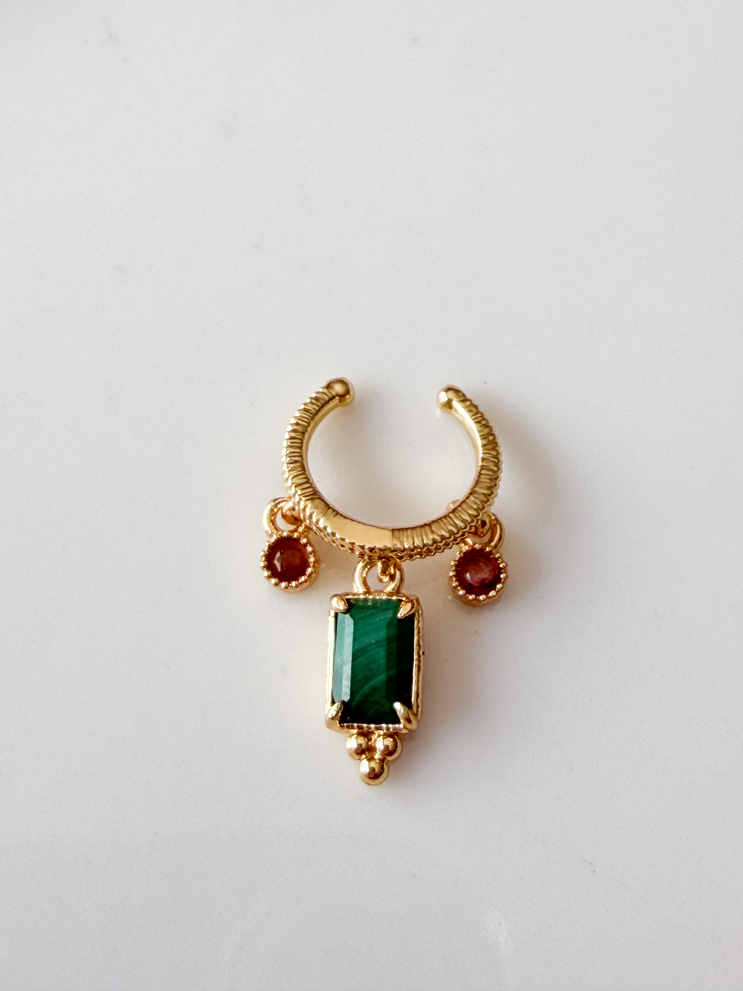 Boucle solo pierres malachite verte doré