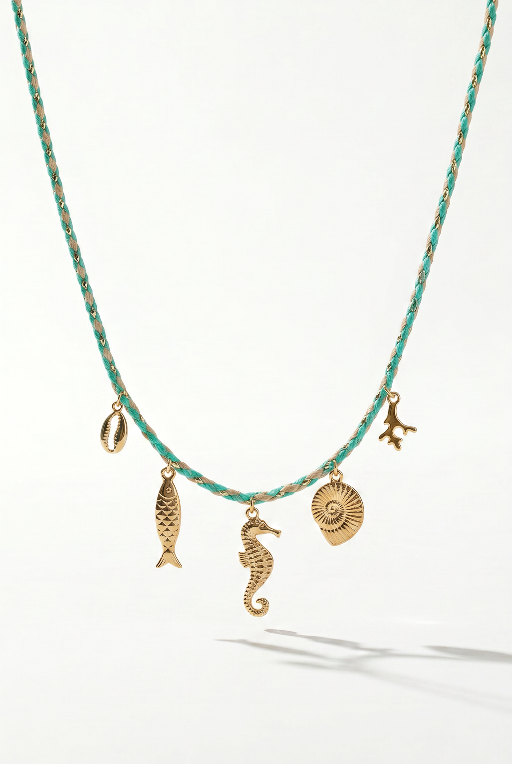 Collier Nura vert doré de Shlomit