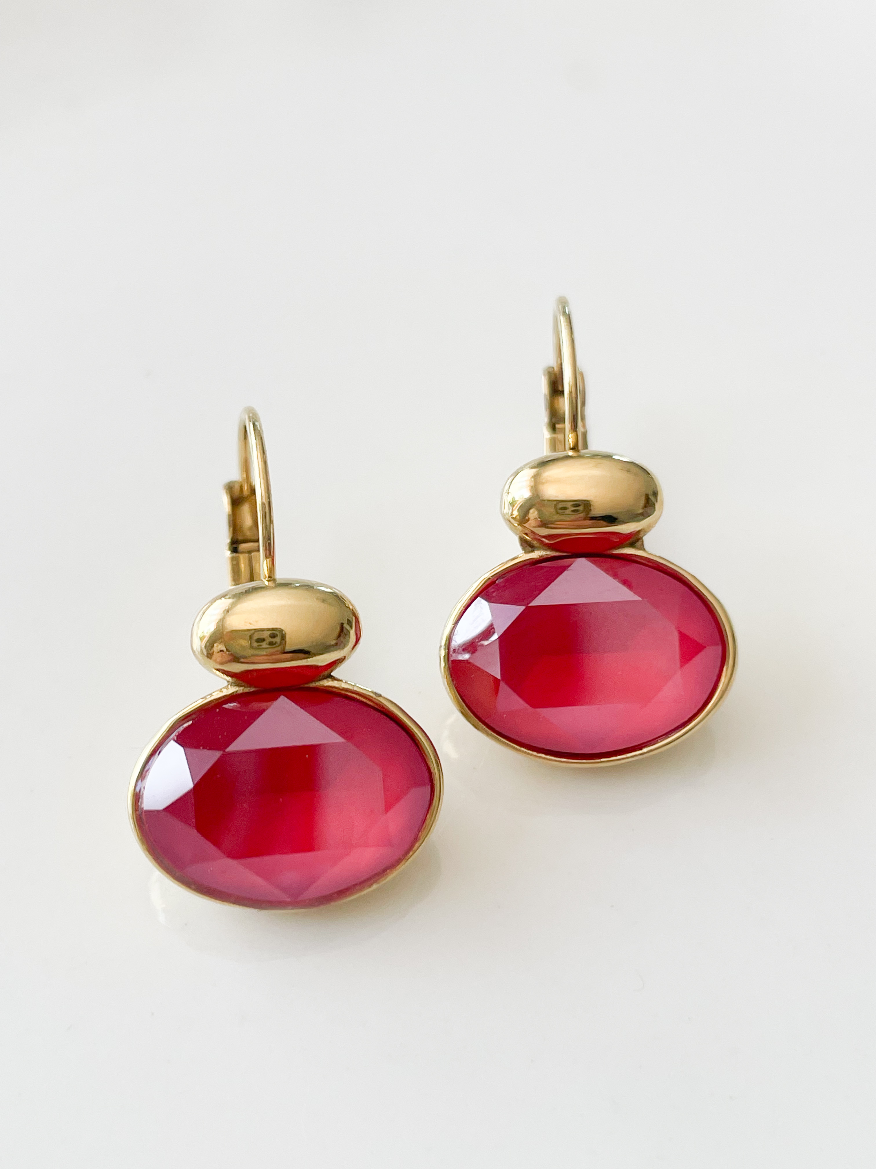 Boucles cristal rouge doré du live