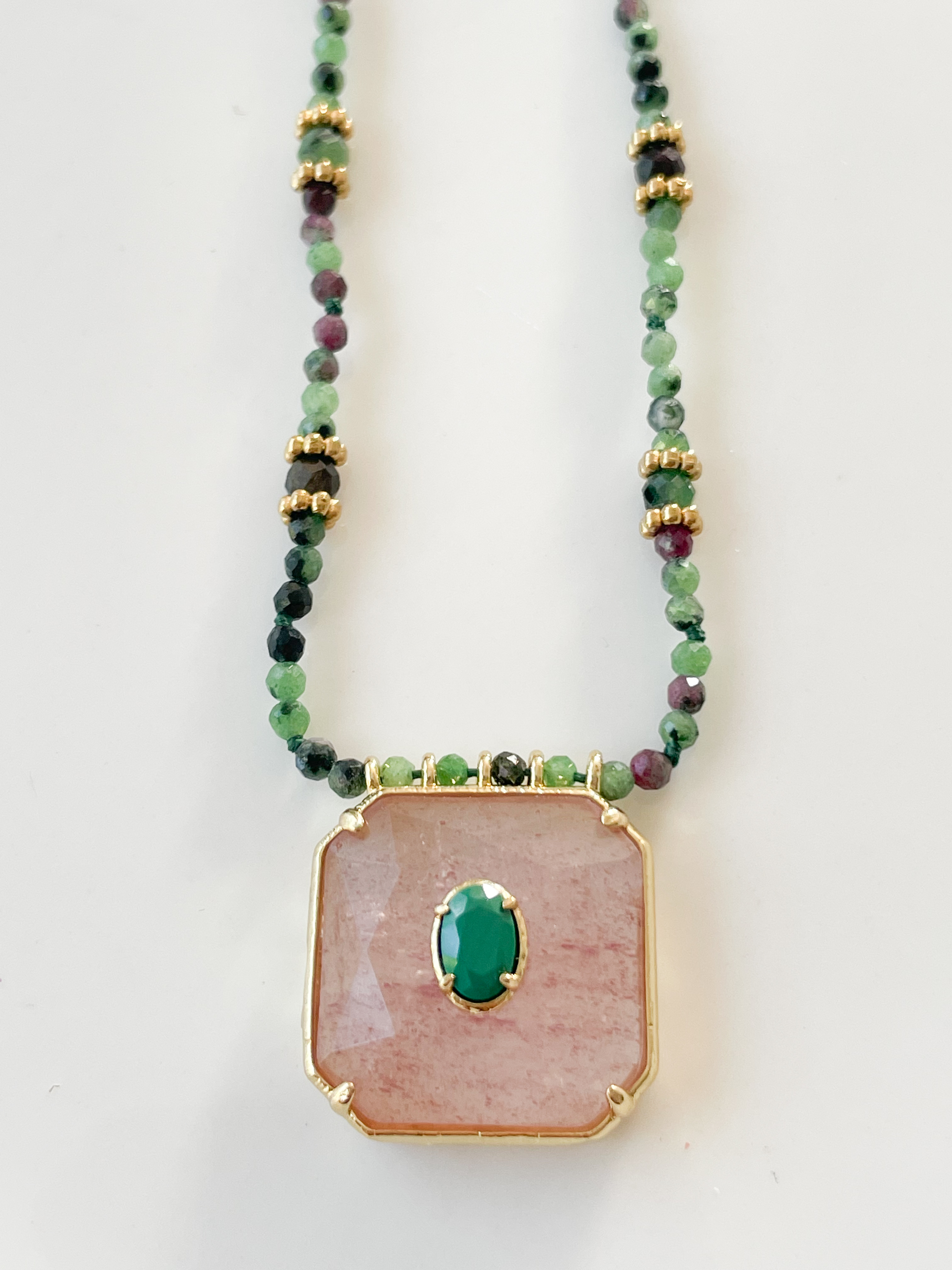 Collier pierres Sol rose doré 