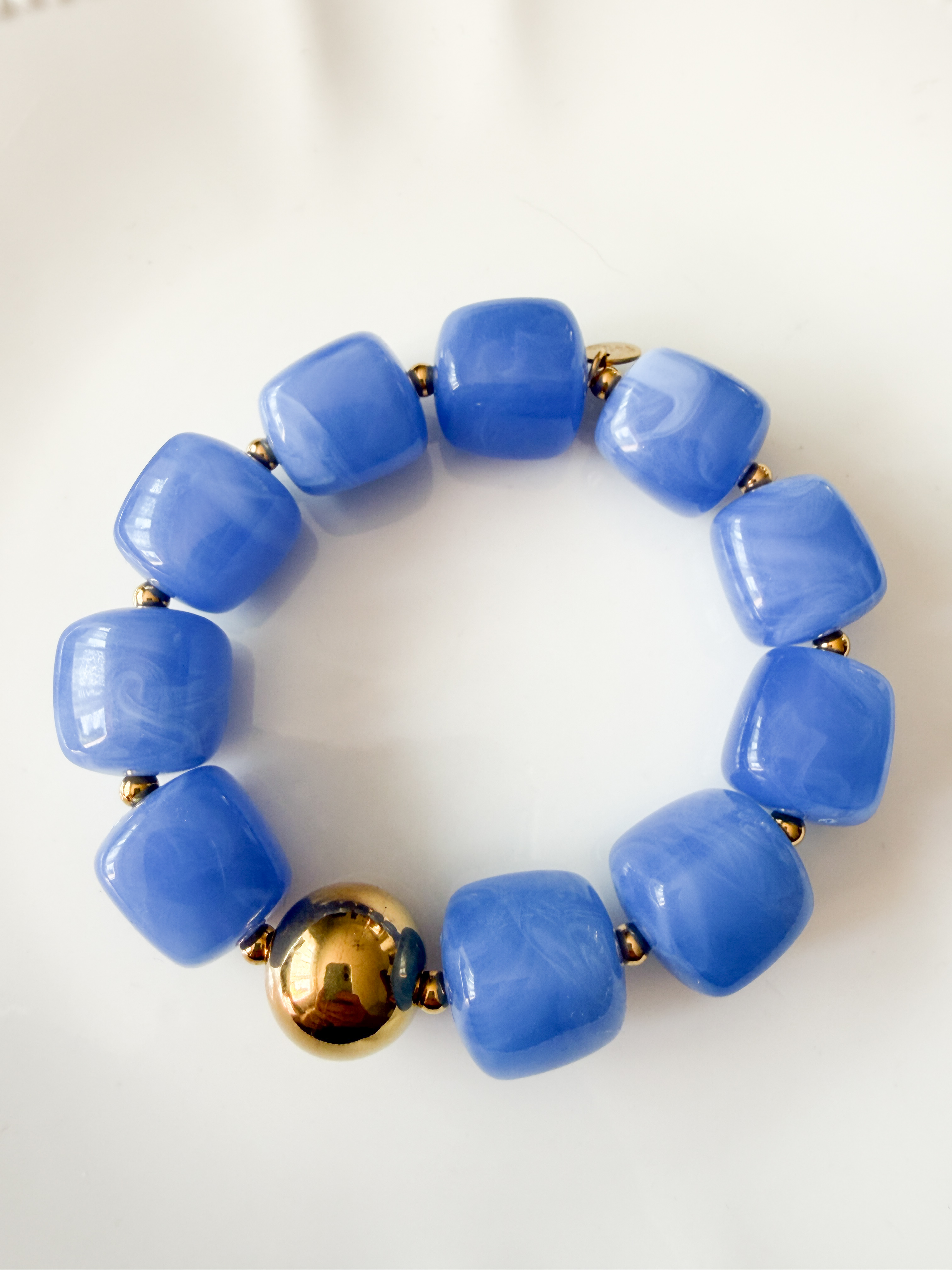 Bracelet perles bleu clair doré