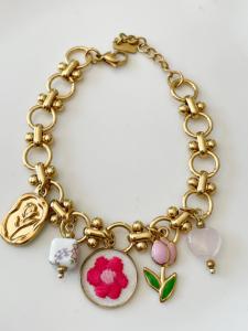 Bracelet breloques fleurs brodées n 2 doré